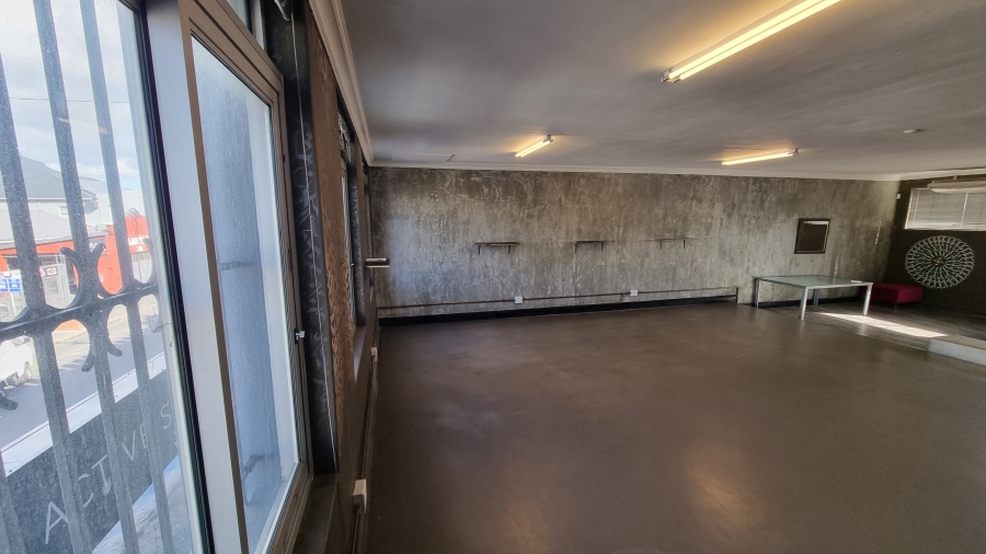 To Let Commercial Property for Rent in Woodstock Western Cape